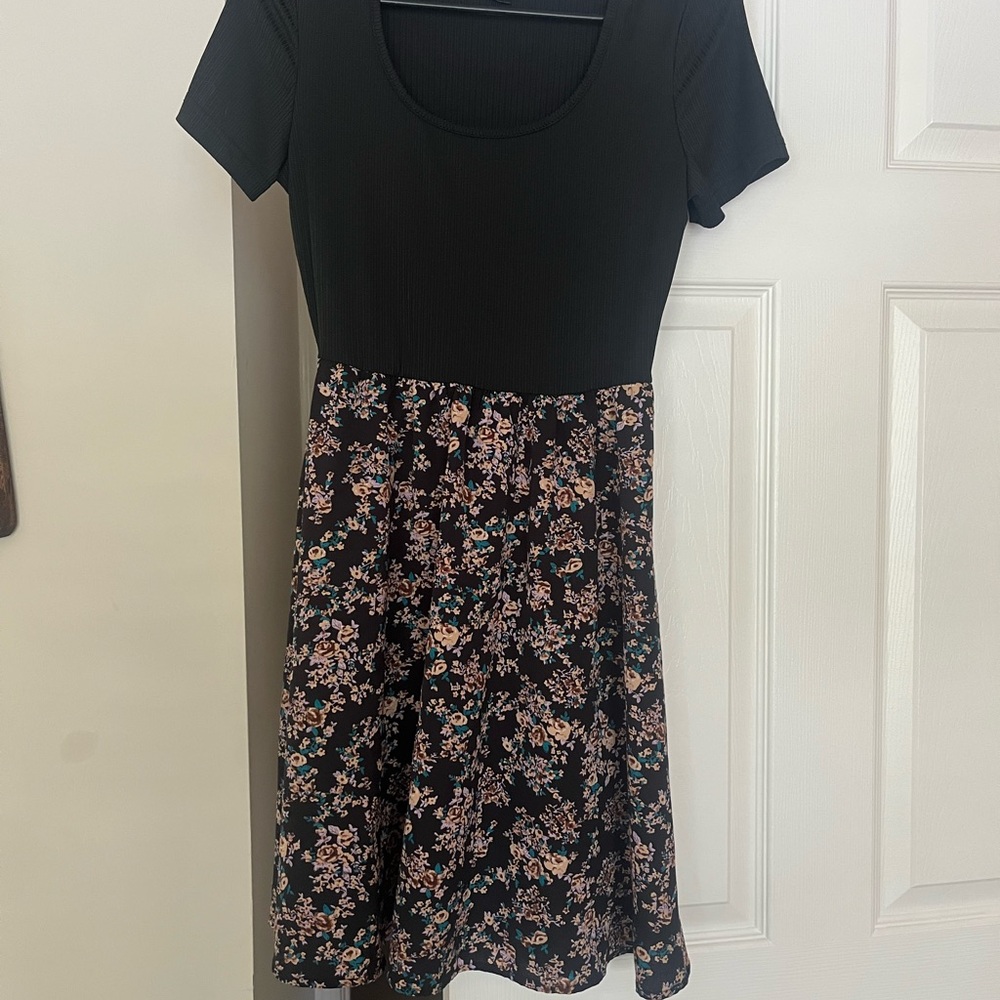 SHEIN Black Floral Mini Dress